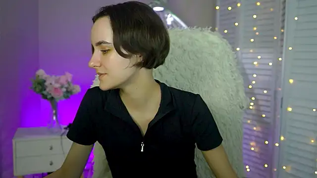 Snapshot of KateWillows chatting on December 2025 12:21:02 PM KateWillows online show from December 2025 12:21:02 PM