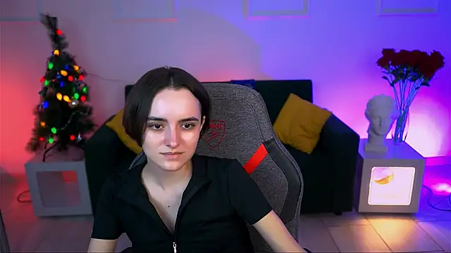 Snapshot of KateWillows chatting on December 2025 04:23:01 PM KateWillows online show from December 2025 04:23:01 PM