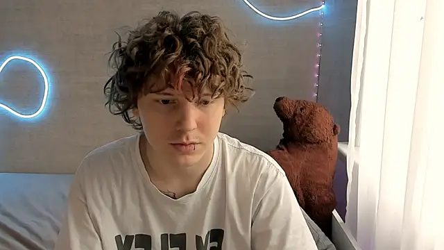 miya meow miku online show from February 2026 09:02:01 AM