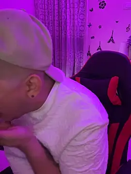 ian david Xxx online show from December 2025 02:22:02 PM