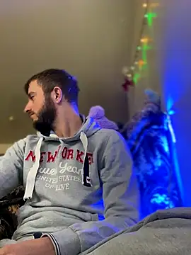 Snapshot of Grek32X chatting on December 2025 07:14:02 AM Grek32X online show from December 2025 07:14:02 AM