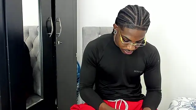 Darktemp  online show from February 2026 04:26:01 PM