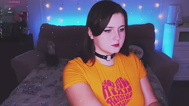 AlvaRina online show from December 2025 07:20:02 PM