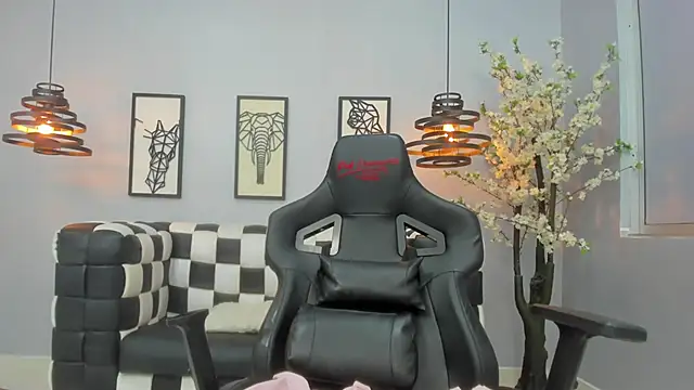 Snapshot of SofiCuutee chatting on December 2025 07:53:02 PM SofiCuutee online show from December 2025 07:53:02 PM