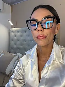 SofhiaTaylor online show from January 2026 10:14:02 PM