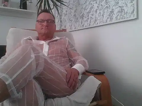 Snapshot of alf0402 chatting on November 2025 01:15:02 PM alf0402 online show from November 2025 01:15:02 PM