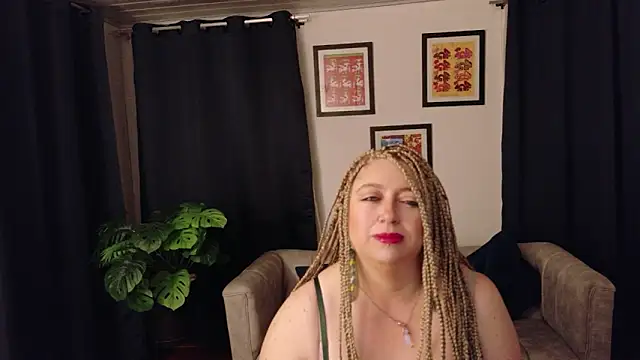 Snapshot of MilfArlet chatting on March 2026 01:37:01 PM MilfArlet online show from March 2026 01:37:01 PM