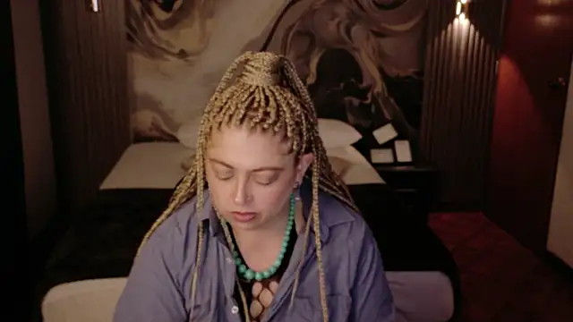 Snapshot of MilfArlet chatting on March 2026 02:42:02 PM MilfArlet online show from March 2026 02:42:02 PM