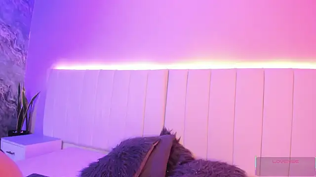 MHONIKBELUCCI online show from May 2026 11:37:01 AM