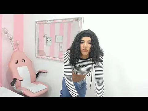 Snapshot of Amaia_Monroe chatting on December 2025 05:12:02 AM Amaia Monroe online show from December 2025 05:12:02 AM