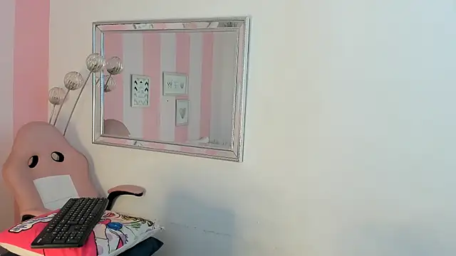 Amaia Monroe online show from February 2026 04:02:01 AM