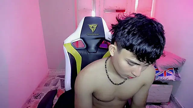 Green XoX online show from February 2026 01:25:01 PM