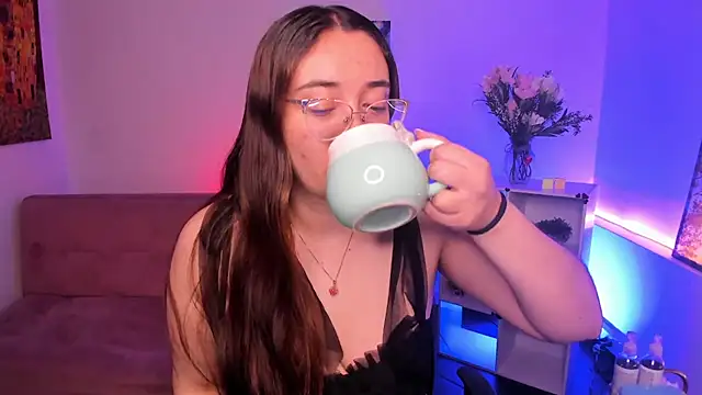 SwettieSammy online show from June 2026 01:13:01 PM