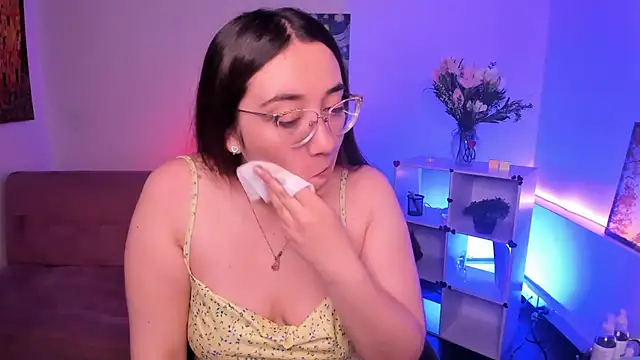 SwettieSammy online show from June 2026 12:07:02 PM