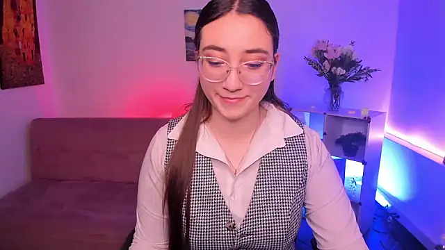 SwettieSammy online show from June 2026 12:20:01 PM