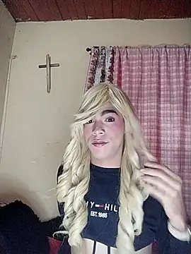 Snapshot of ARES_AND_ALEX chatting on December 2025 09:31:02 PM ARES AND ALEX online show from December 2025 09:31:02 PM