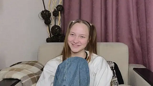 Snapshot of BibiStapler chatting on December 2025 08:04:02 PM BibiStapler online show from December 2025 08:04:02 PM