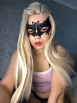 Snapshot of s4rah chatting on February 2026 01:08:02 PM s4rah online show from February 2026 01:08:02 PM