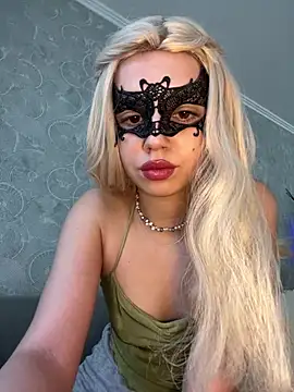 s4rah online show from May 2026 11:48:02 AM