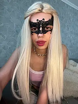 s4rah online show from May 2026 10:42:01 AM