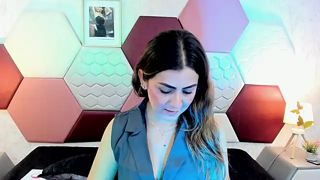 AriaRous online show from April 2026 05:30:01 PM