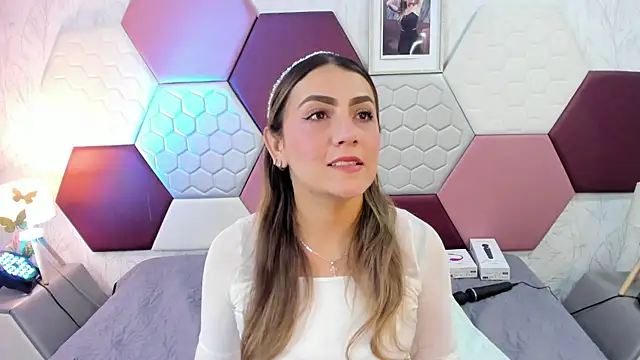 AriaRous online show from May 2026 04:55:02 PM