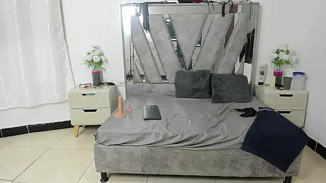 ZoeJhonsom online show from February 2026 08:13:02 PM