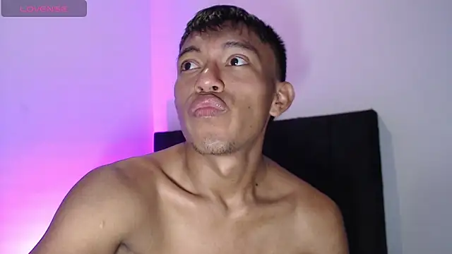 Snapshot of santinaughty chatting on December 2025 05:46:02 AM santinaughty online show from December 2025 05:46:02 AM