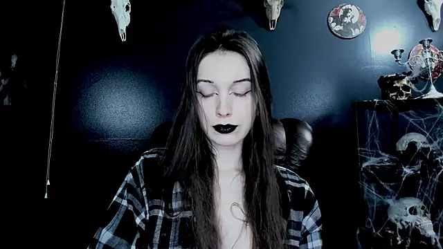 Snapshot of MistressNightmare chatting on December 2025 07:29:02 PM MistressNightmare online show from December 2025 07:29:02 PM