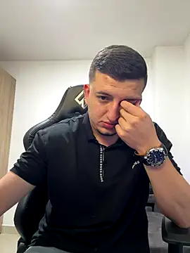 Liam jones10 online show from December 2025 05:02:02 AM