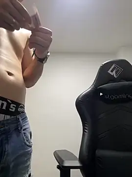 Liam jones10 online show from February 2026 05:33:02 AM