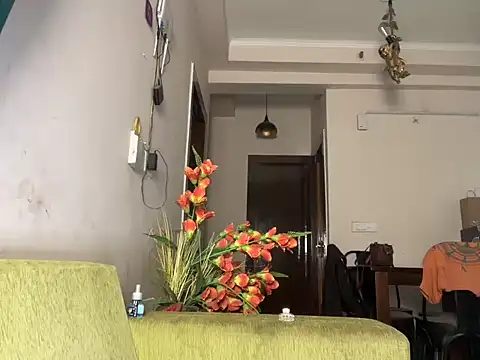 Piyyuu online show from June 2026 06:18:01 AM