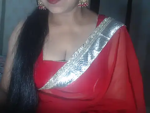 Hotronita123 online show from May 2026 05:28:02 PM