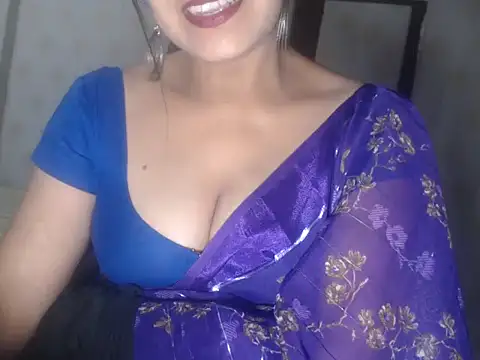 Hotronita123 online show from May 2026 05:31:01 PM