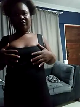 Snapshot of VanityXX chatting on December 2025 07:41:02 PM VanityXX online show from December 2025 07:41:02 PM