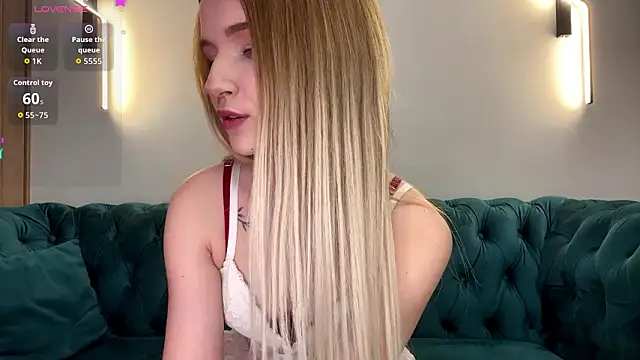 VikkiWittel online show from February 2026 03:05:02 PM