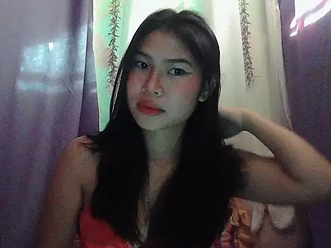 Snapshot of Allysonxx05 chatting on February 2026 11:05:02 PM Allysonxx05 online show from February 2026 11:05:02 PM