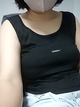 Snapshot of miniiceyya chatting on February 2026 05:41:01 PM miniiceyya online show from February 2026 05:41:01 PM