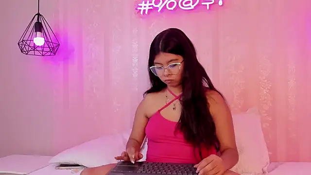 Scarletrose  online show from December 2025 08:47:01 PM