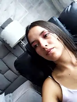 Cherrybombs  online show from January 2026 03:03:01 PM