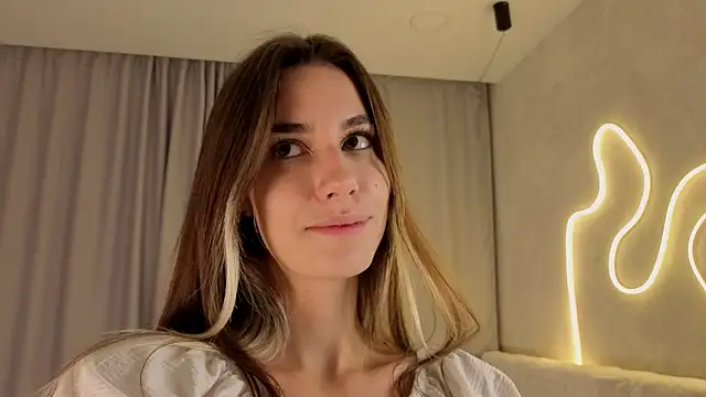 Snapshot of NilaBartkus chatting on December 2025 05:18:02 PM NilaBartkus online show from December 2025 05:18:02 PM