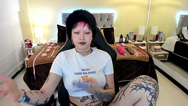 Snapshot of Saskia_Vellour chatting on November 2025 08:45:01 PM Saskia Vellour online show from November 2025 08:45:01 PM