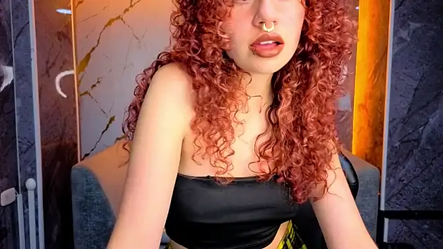 Snapshot of Merida_b chatting on December 2025 08:07:02 PM Merida b online show from December 2025 08:07:02 PM