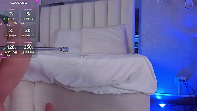 Snapshot of CloeParker_ chatting on December 2025 11:26:02 AM CloeParker online show from December 2025 11:26:02 AM