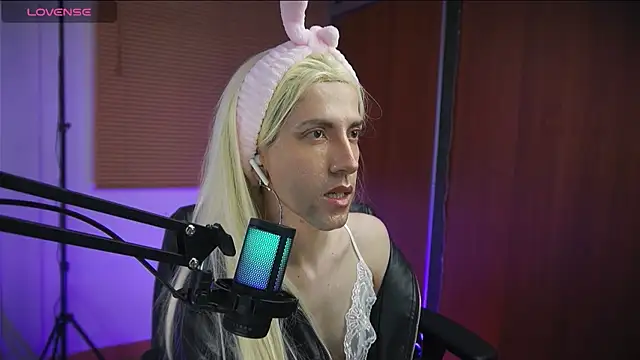 Asami y online show from April 2026 09:39:33 PM