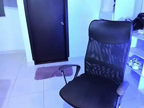 Snapshot of cristina697 chatting on December 2025 12:49:02 AM cristina697 online show from December 2025 12:49:02 AM