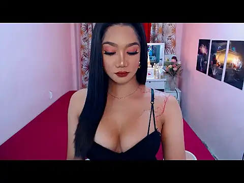 UrScreenGoddess online show from April 2026 11:39:02 PM