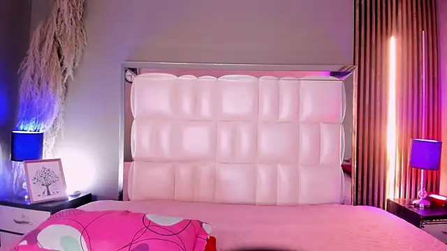 xCharlotte 20 online show from March 2026 08:49:01 PM