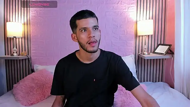 Snapshot of dear_lover1 chatting on December 2025 08:35:01 PM dear lover1 online show from December 2025 08:35:01 PM