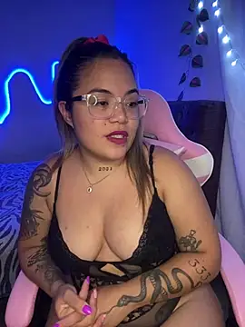 Lindalatina2001 online show from March 2026 01:31:02 AM